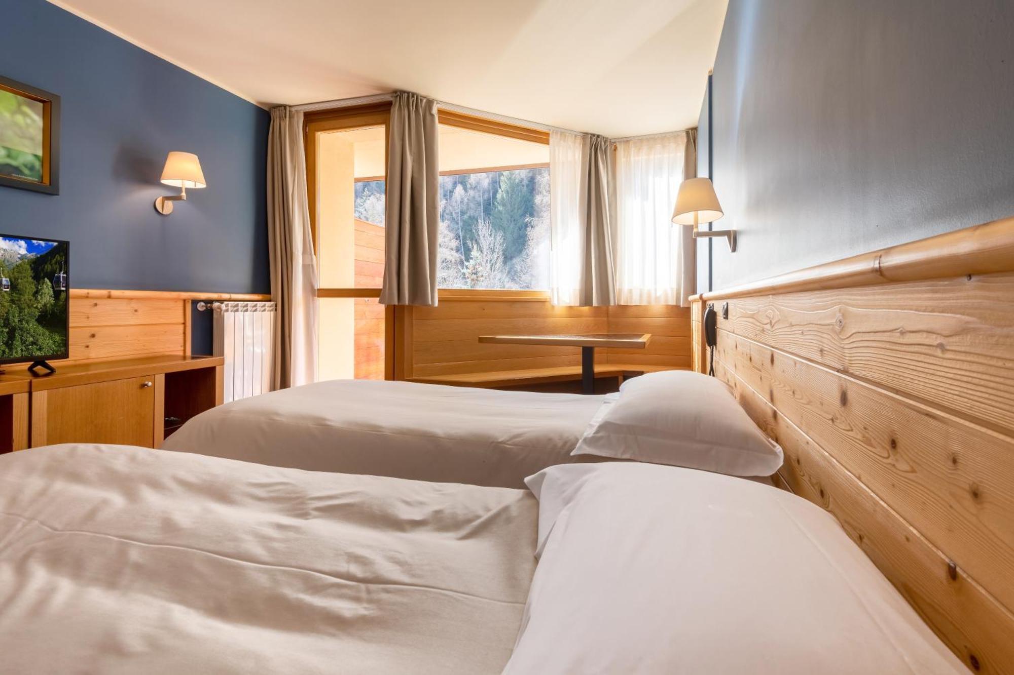 Hotel Garni Pegra Ponte Di Legno Kültér fotó