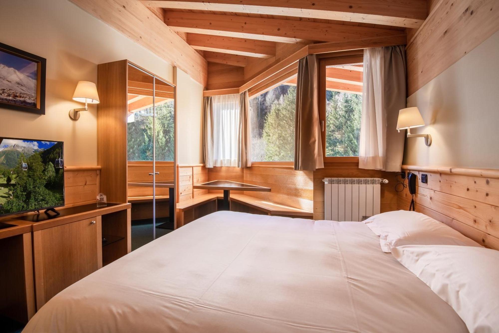 Hotel Garni Pegra Ponte Di Legno Kültér fotó