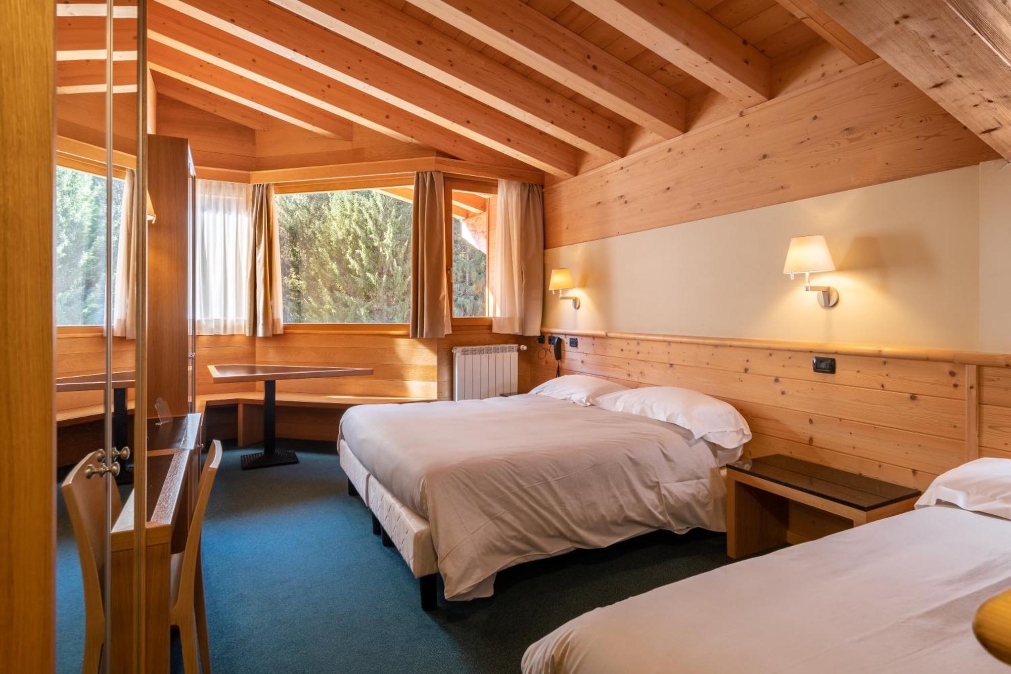 Hotel Garni Pegra Ponte Di Legno Kültér fotó